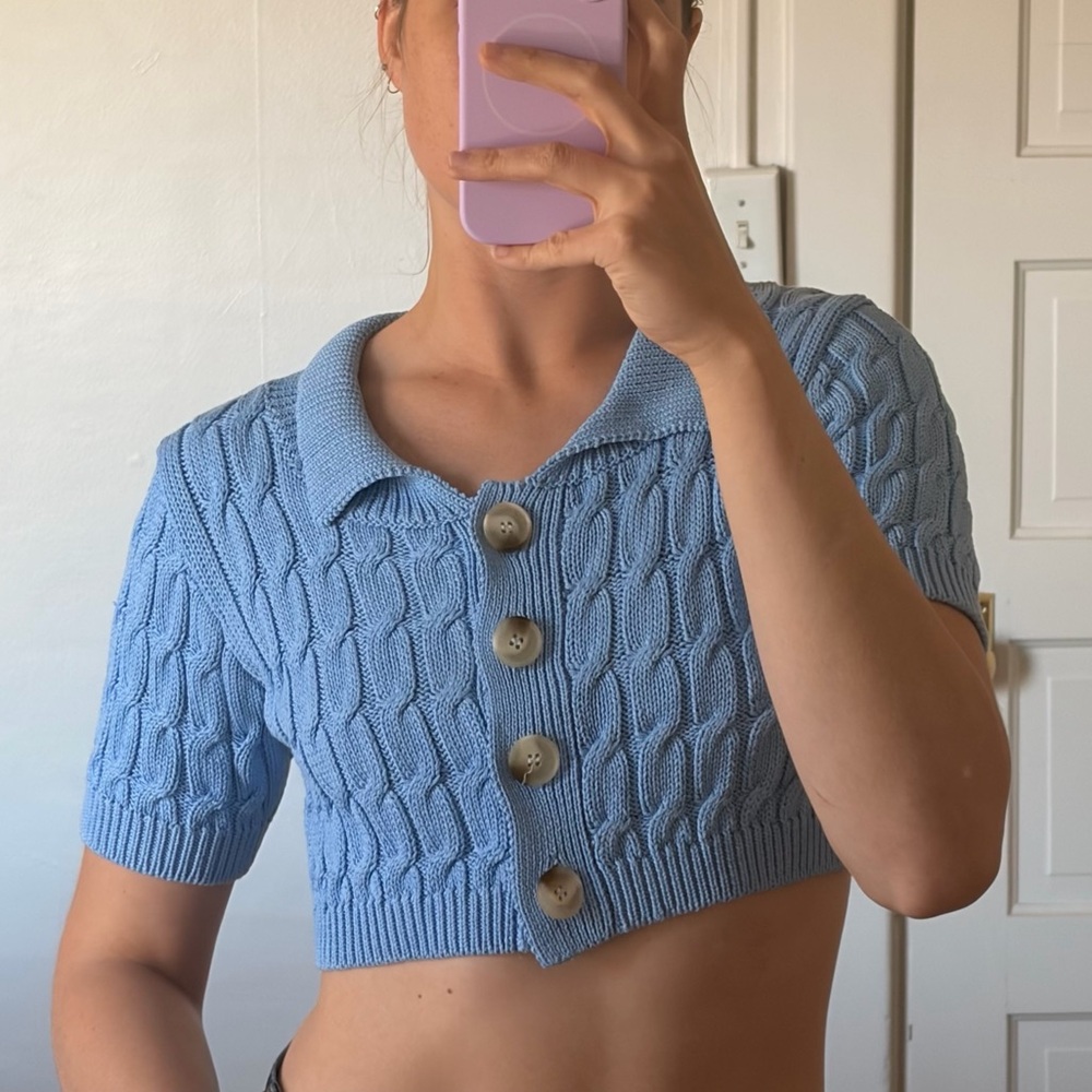 Cropped sweater top